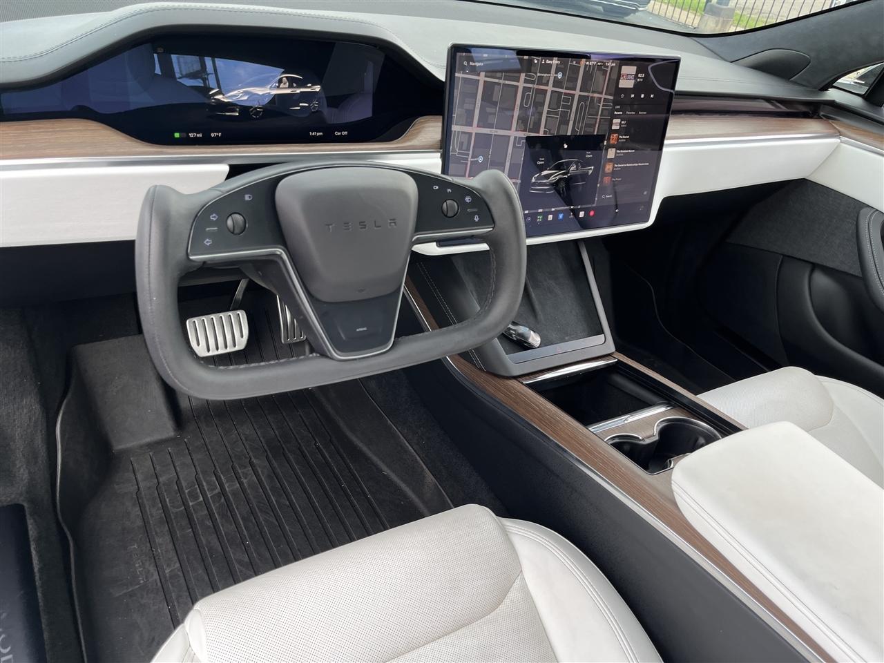 Tesla Model S  2022