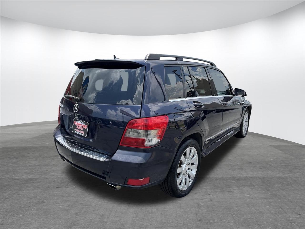 Mercedes-Benz GLK-Class  2010