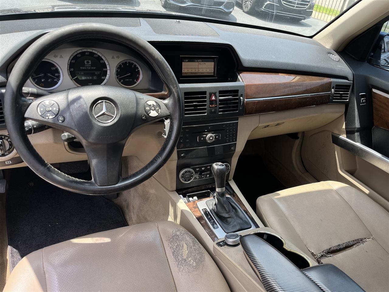 Mercedes-Benz GLK-Class  2010