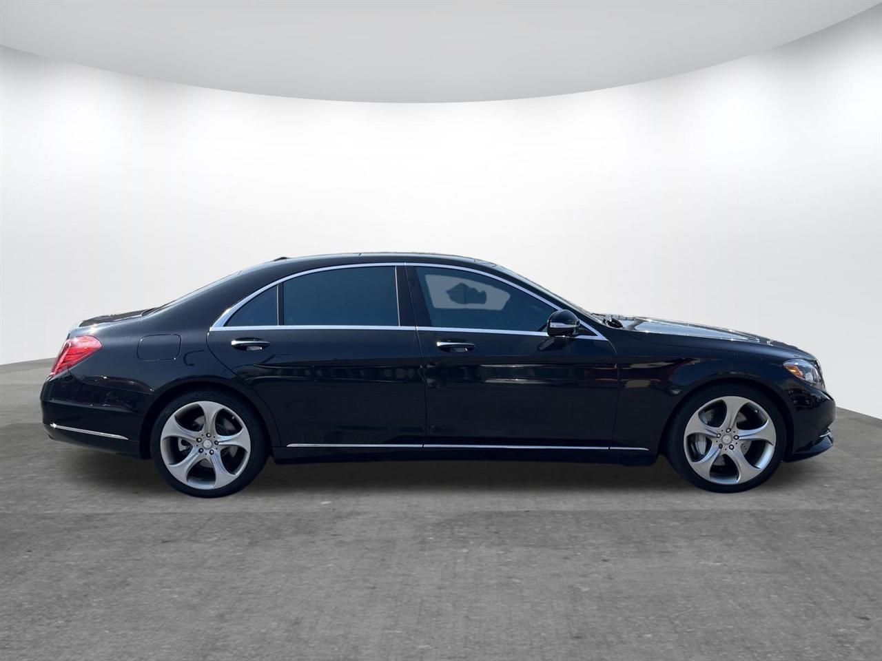 Mercedes-Benz S-Class  2015