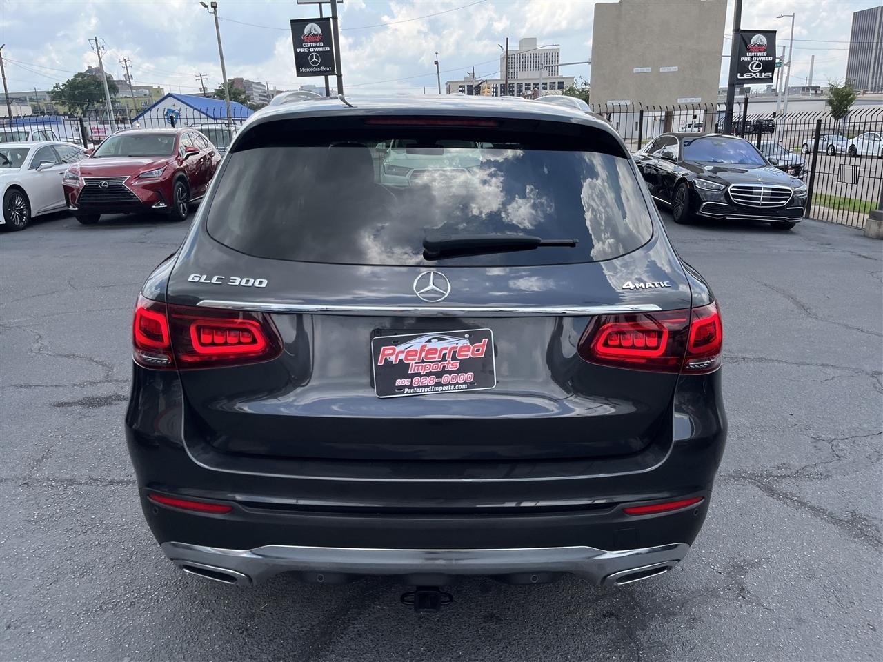 Mercedes-Benz GLC  2021