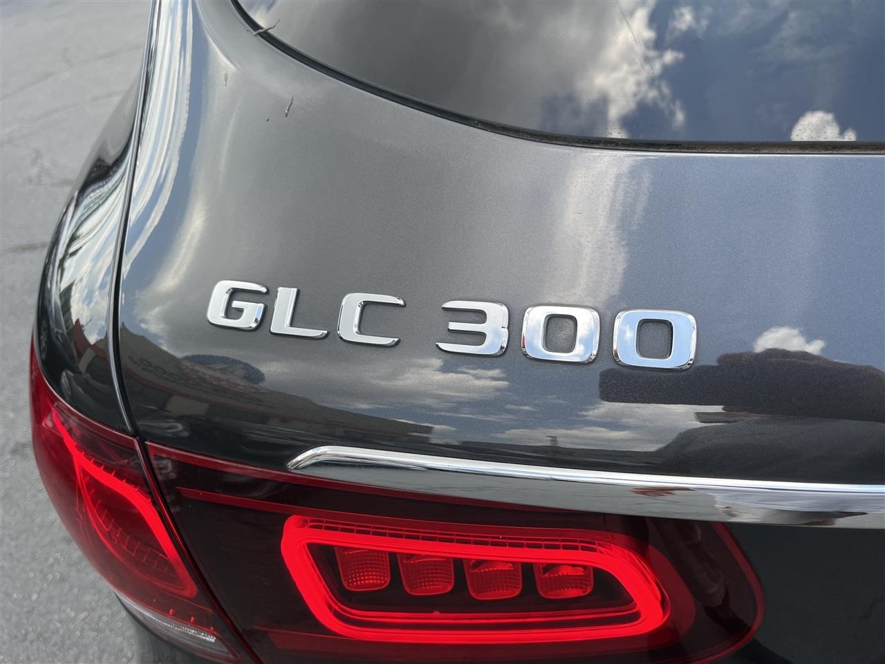Mercedes-Benz GLC  2021