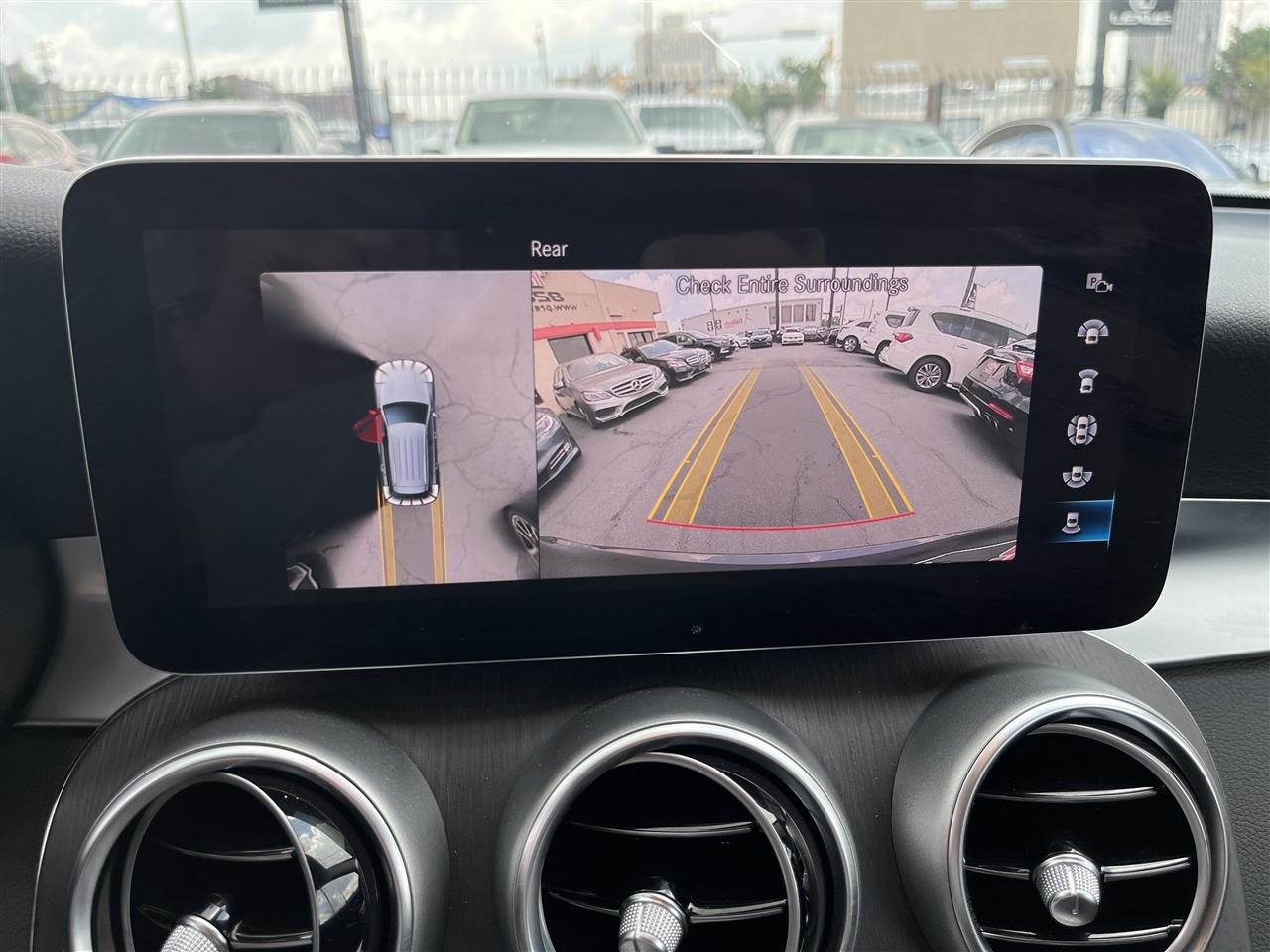 Mercedes-Benz GLC  2021