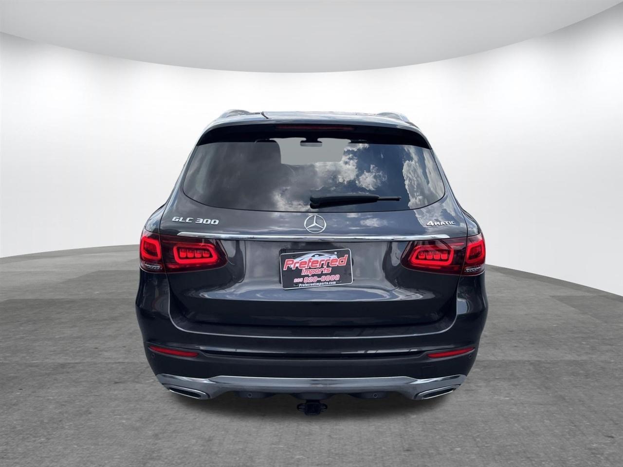 Mercedes-Benz GLC  2021