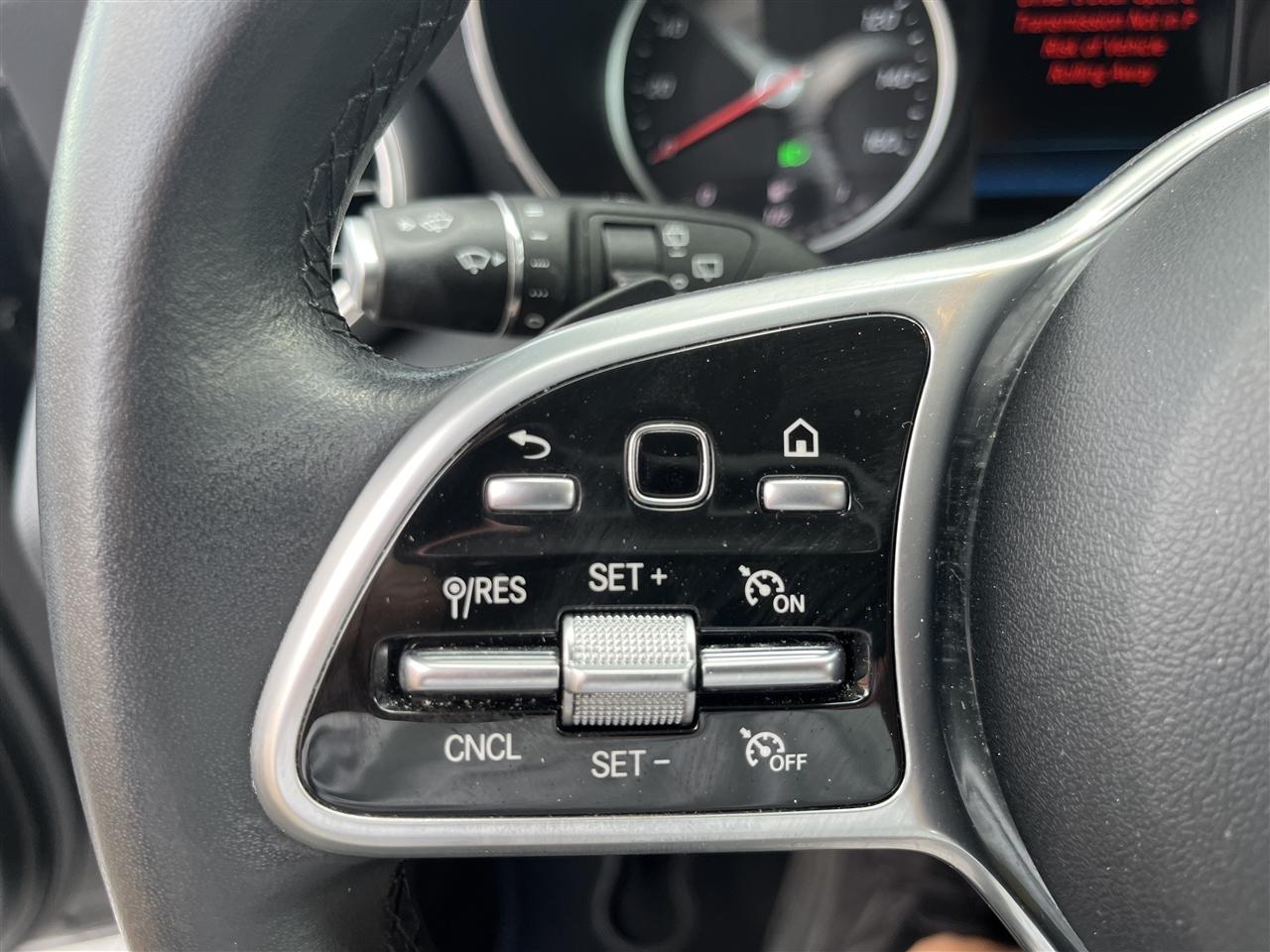 Mercedes-Benz GLC  2021