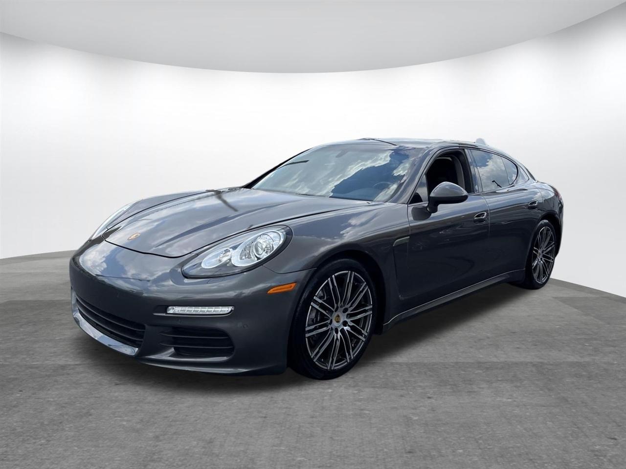 Porsche Panamera  2016
