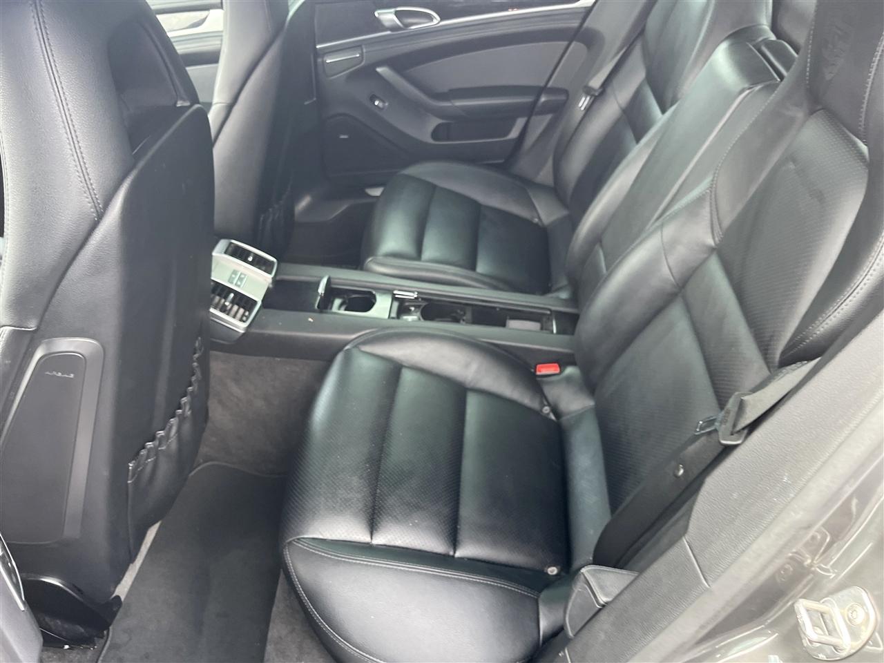 Porsche Panamera  2016