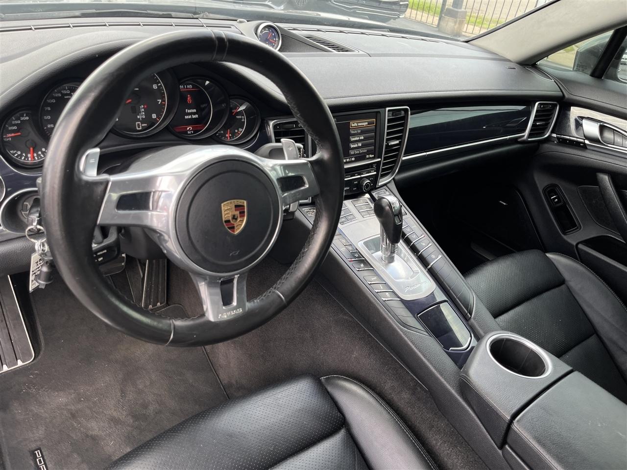 Porsche Panamera  2016