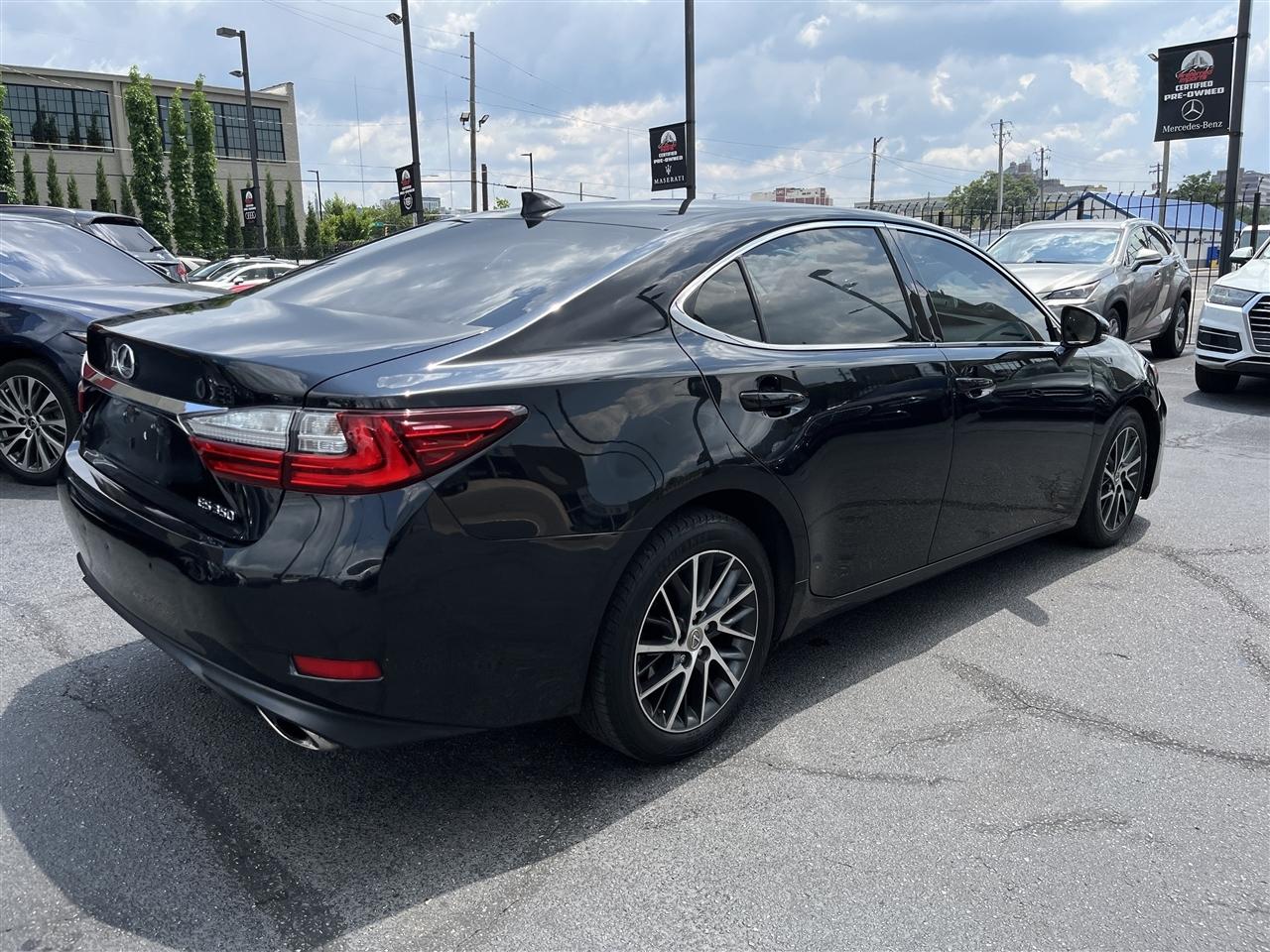 Lexus ES  2017