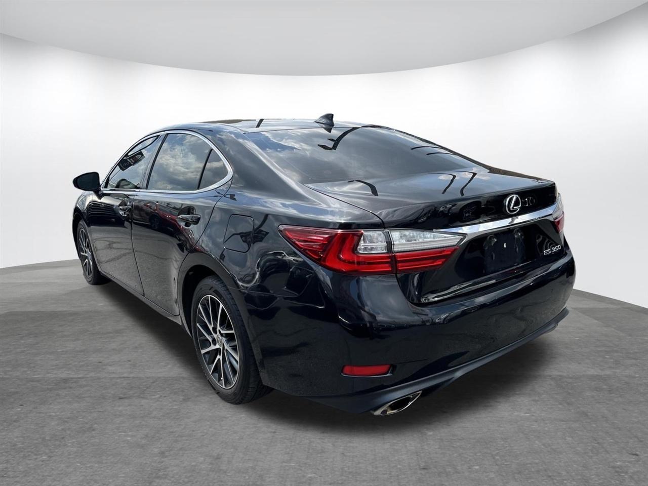 Lexus ES  2017
