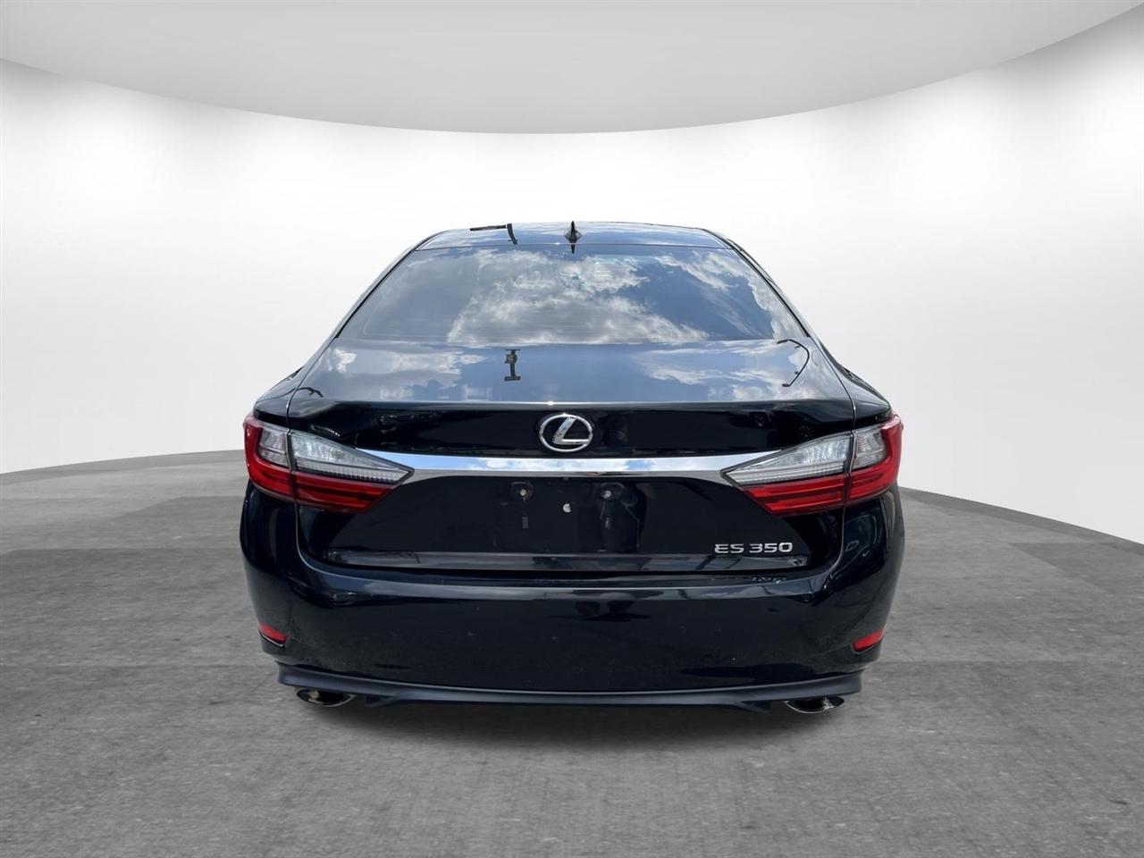 Lexus ES  2017