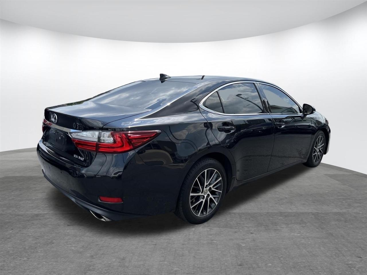 Lexus ES  2017