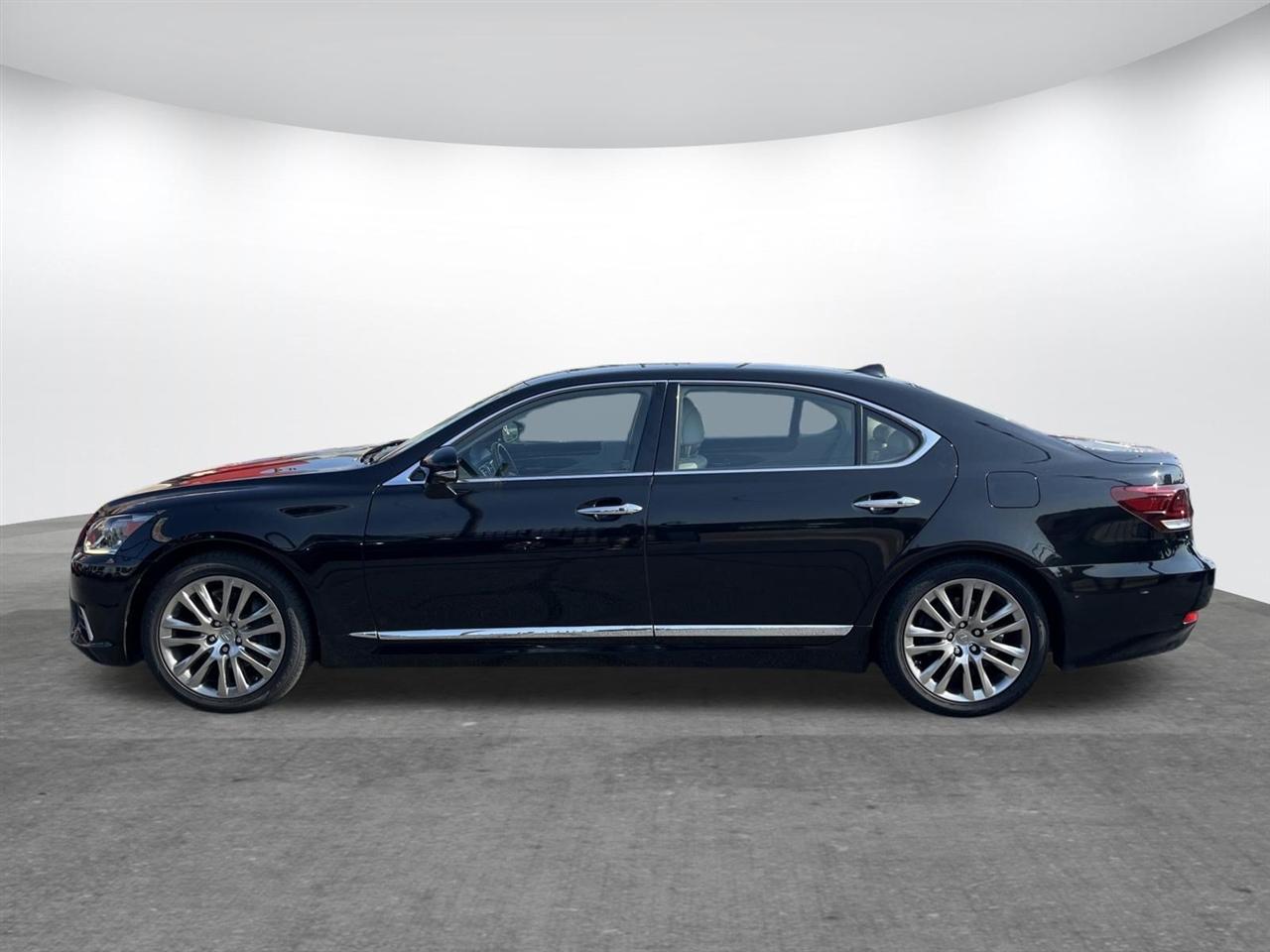 Lexus LS 460  2016
