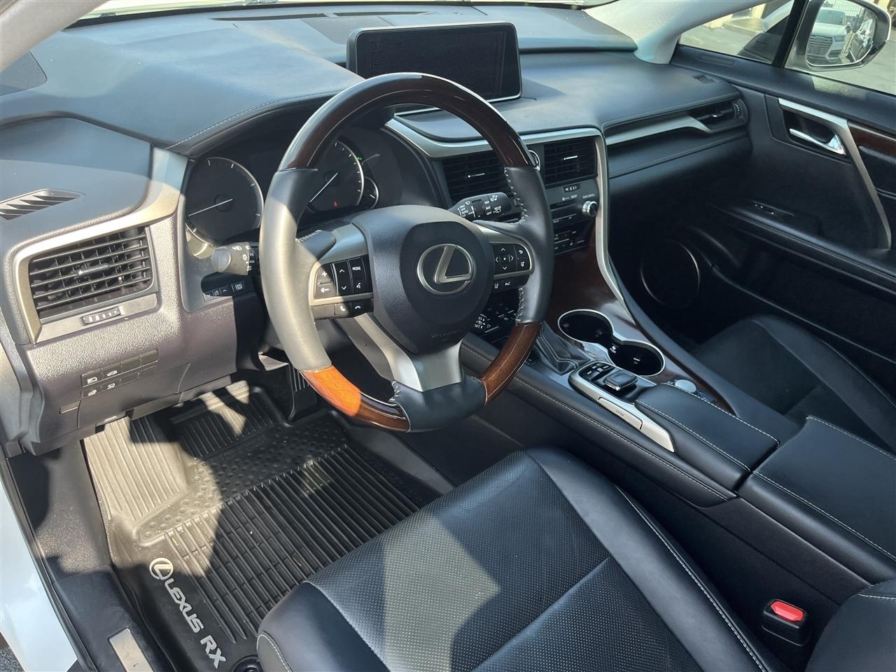 Lexus RX  2019