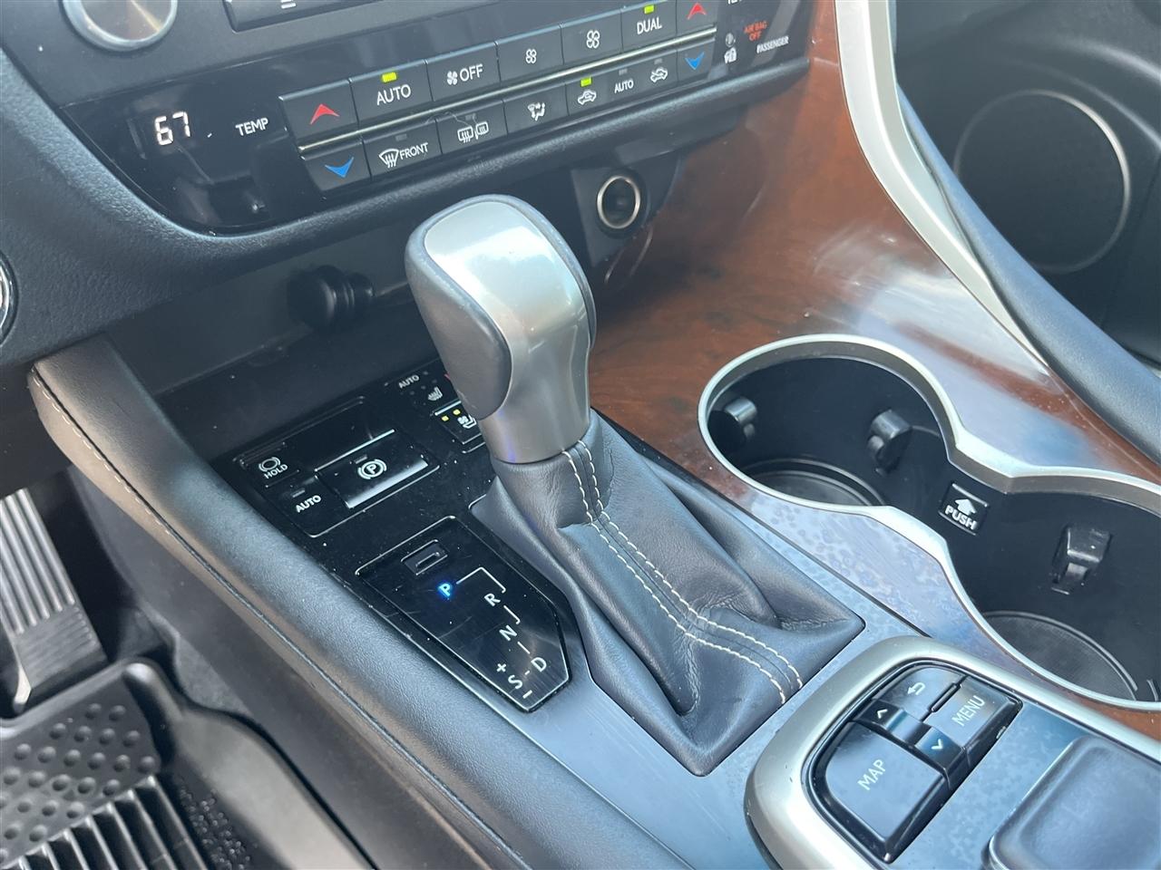 Lexus RX  2019