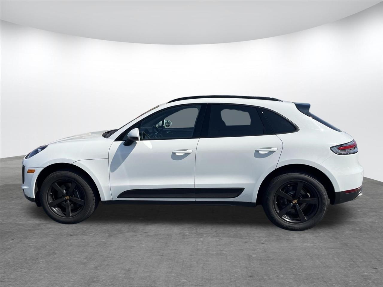 Porsche Macan  2021