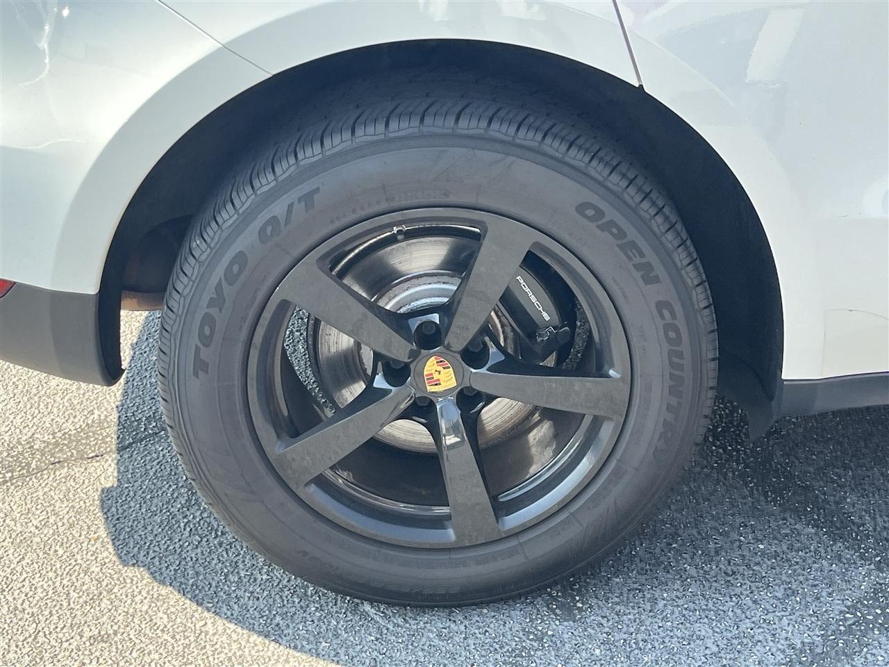Porsche Macan  2021