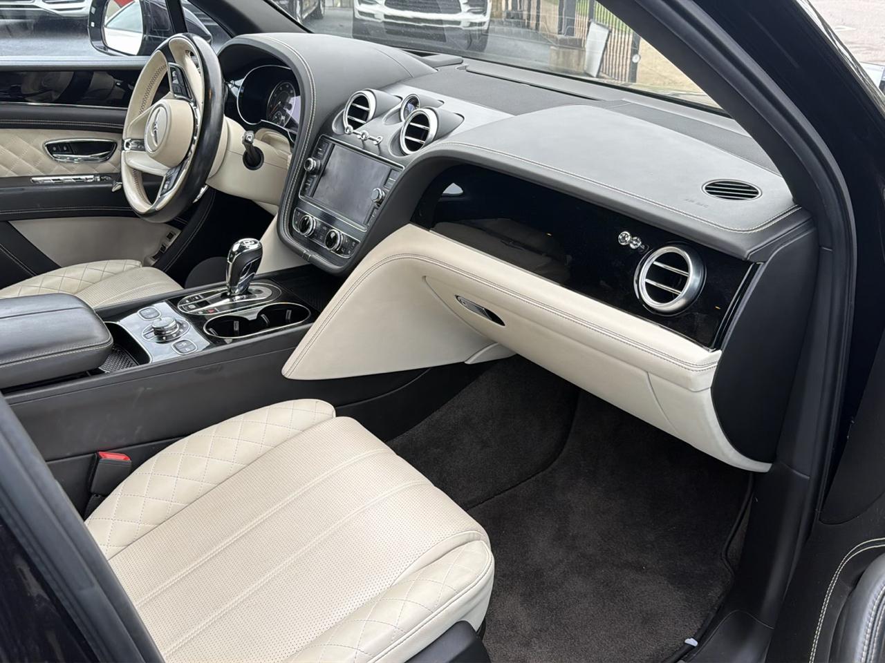Bentley Bentayga  2017