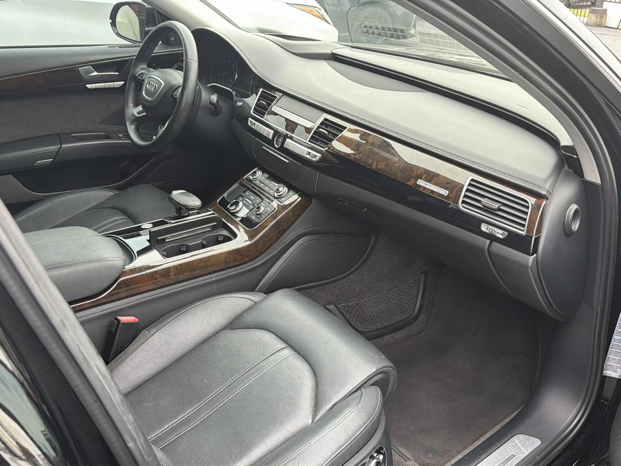 Audi A8 L  2018