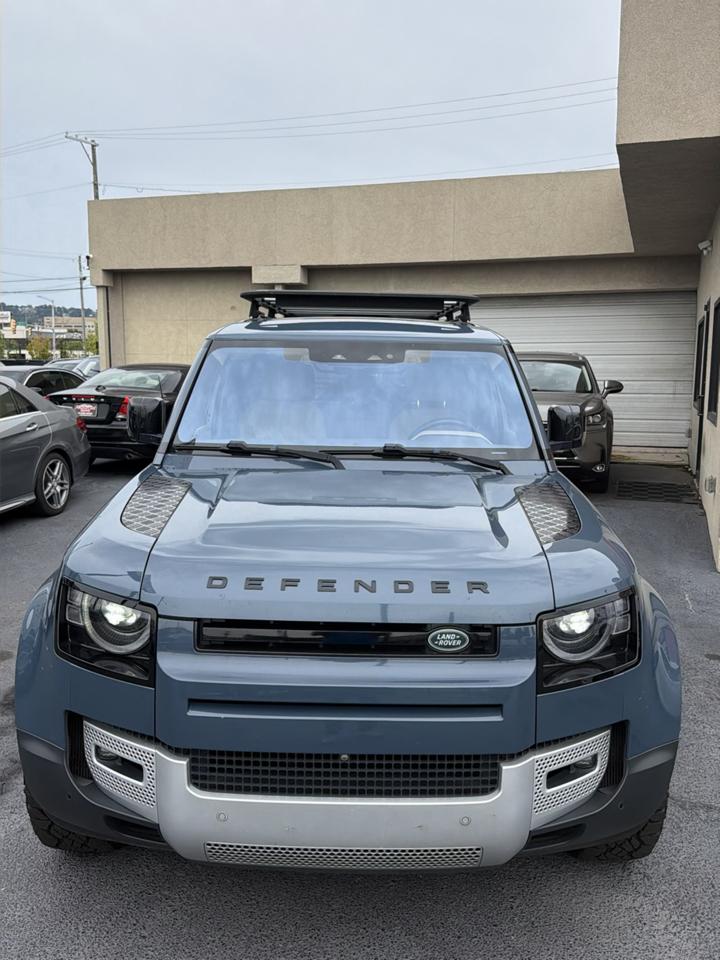 Land Rover Defender  2020