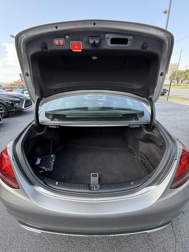 Mercedes-Benz C-Class  2019