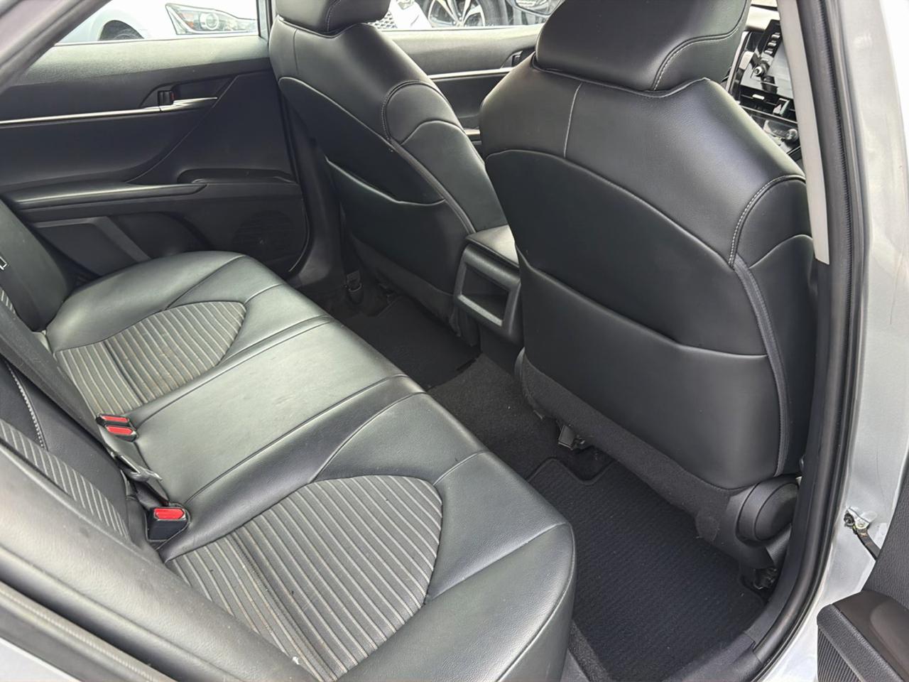 Toyota Camry SE 2022