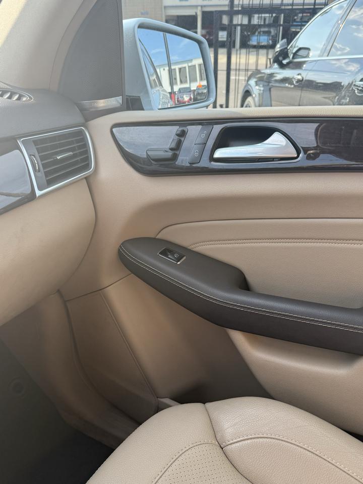 Mercedes-Benz M-Class  2015