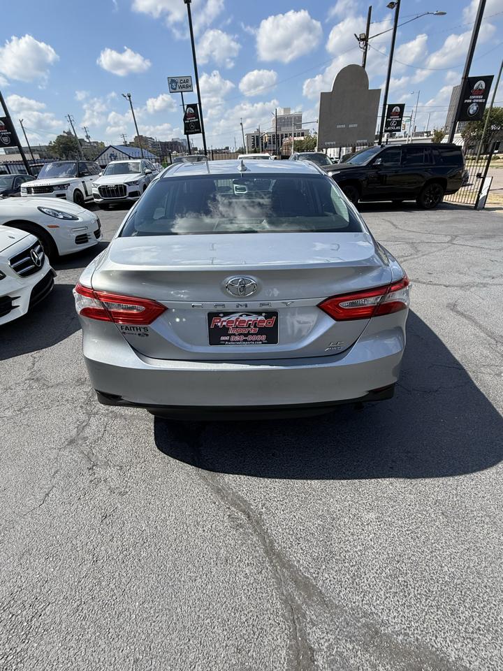 Toyota Camry  2020