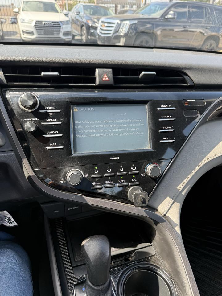 Toyota Camry  2020