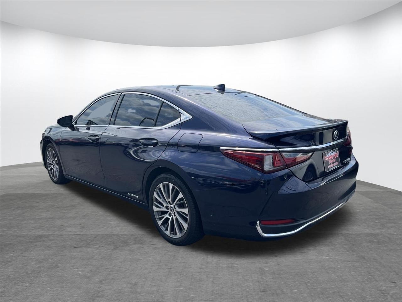Lexus ES  2019
