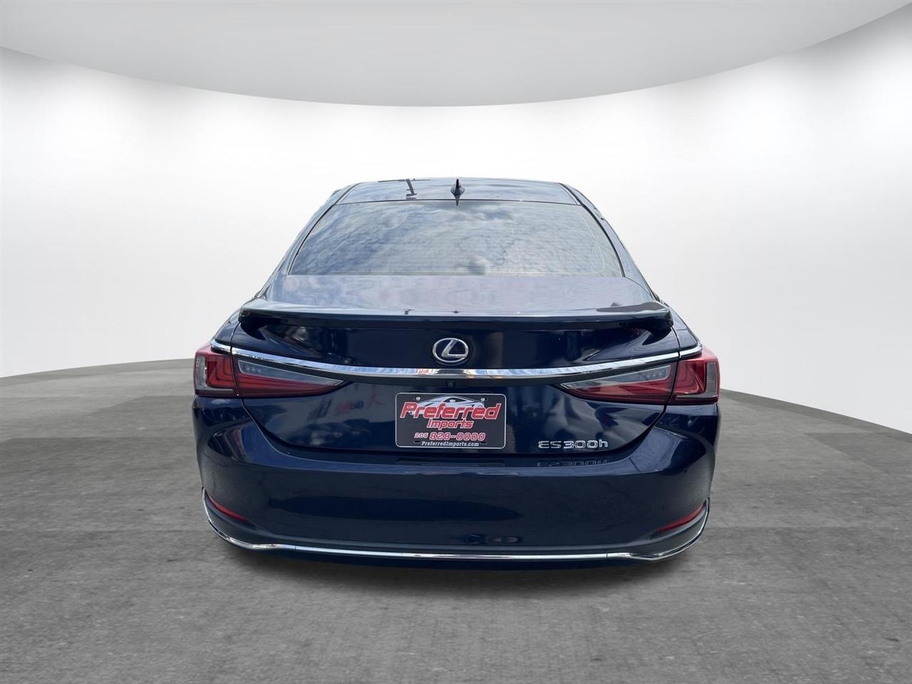 Lexus ES  2019