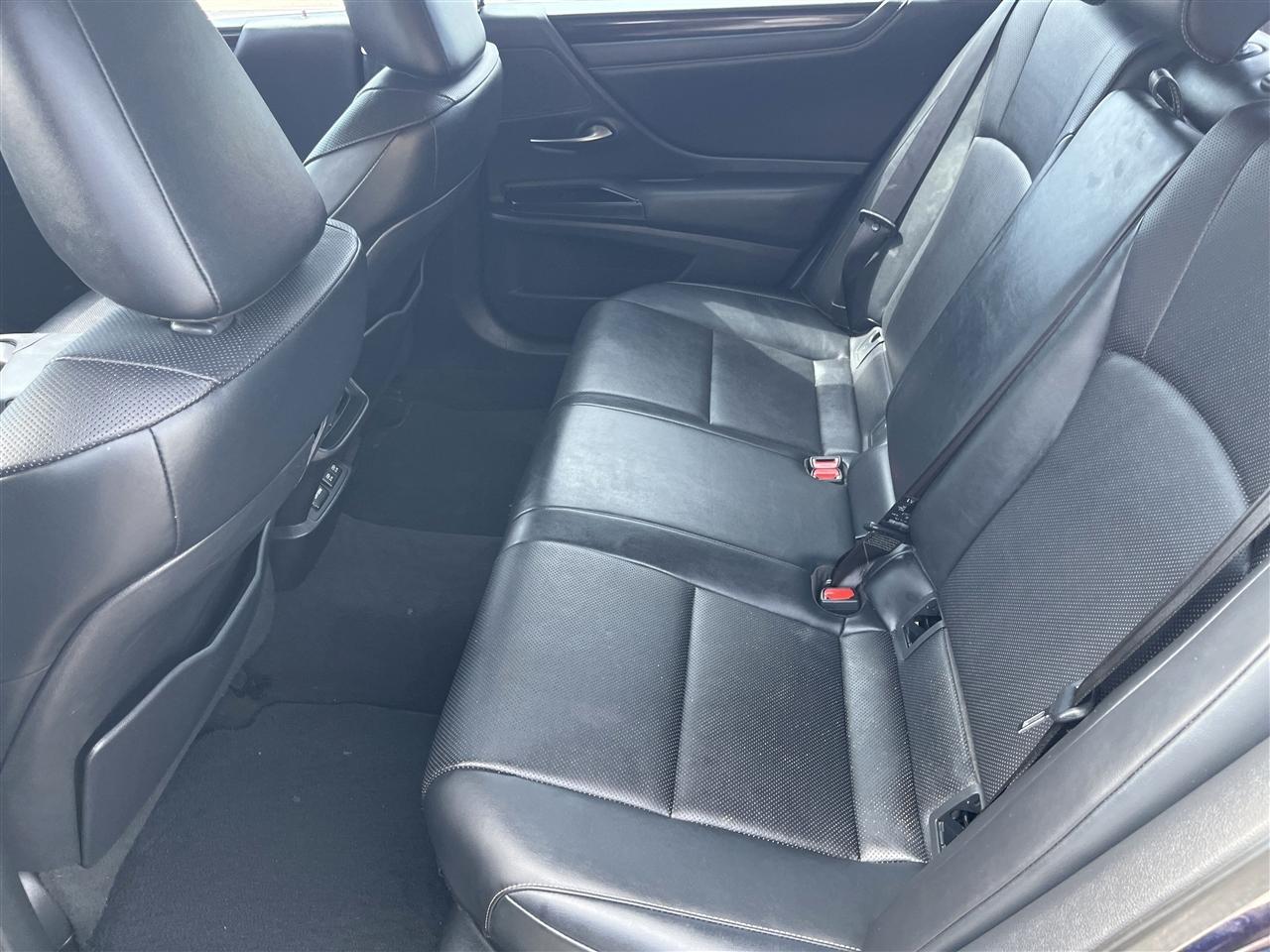 Lexus ES  2019