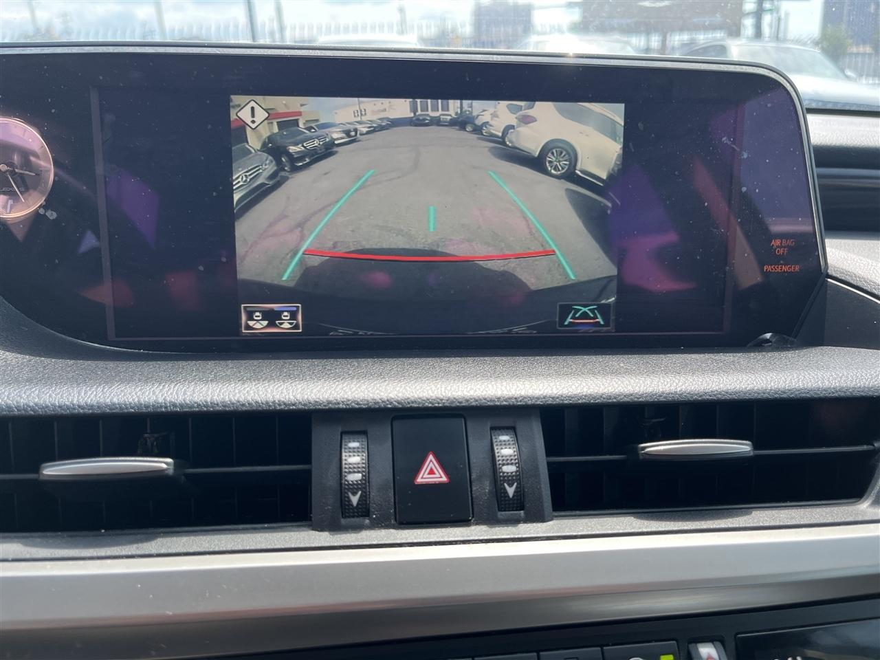 Lexus ES  2019