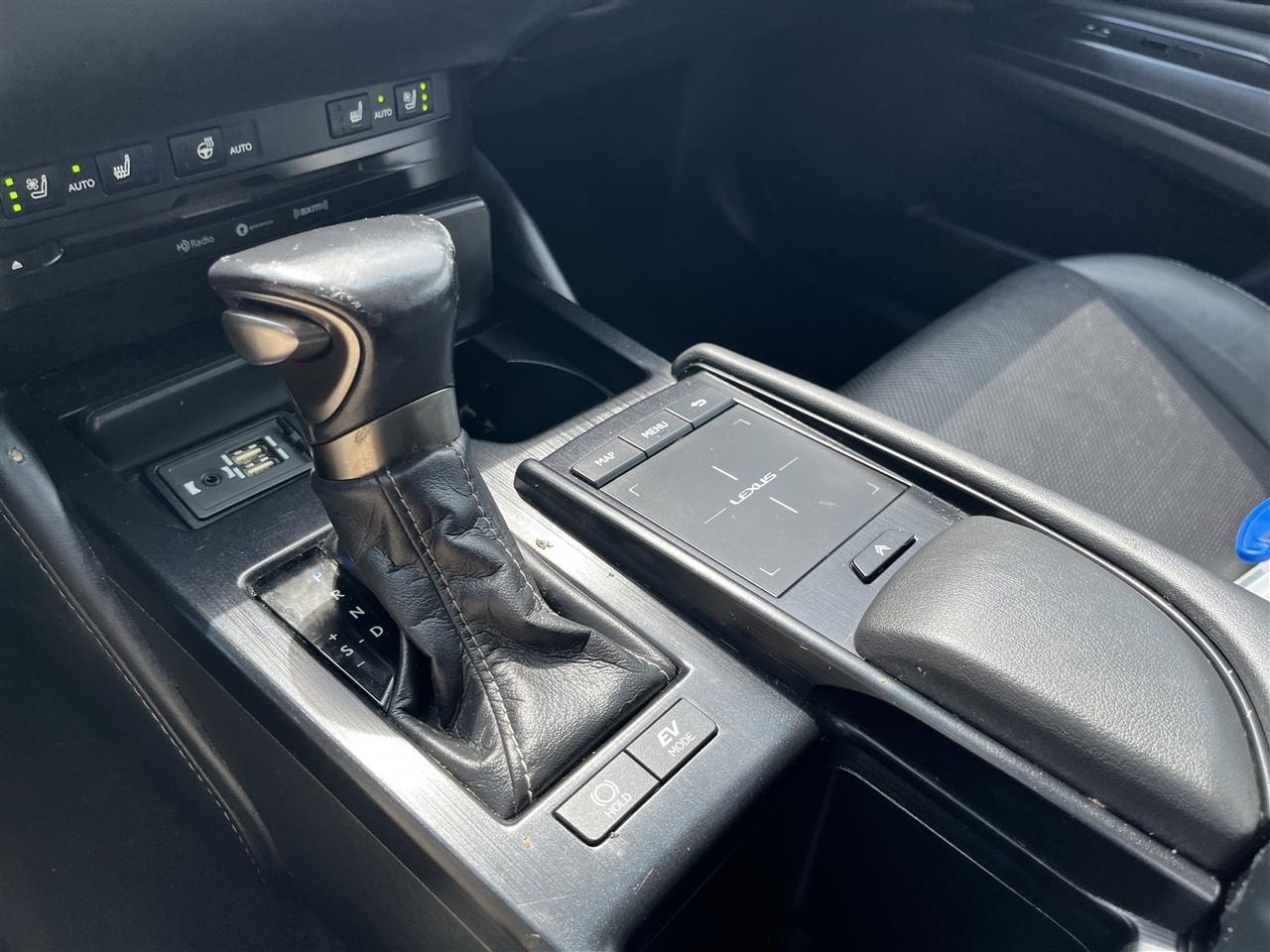 Lexus ES  2019