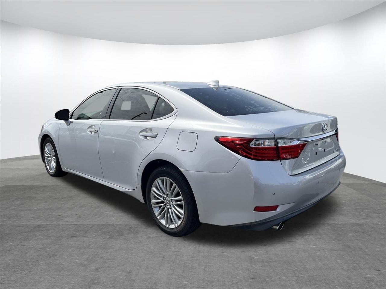 Lexus ES 350  2015