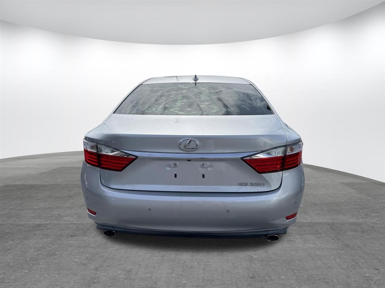 Lexus ES 350  2015