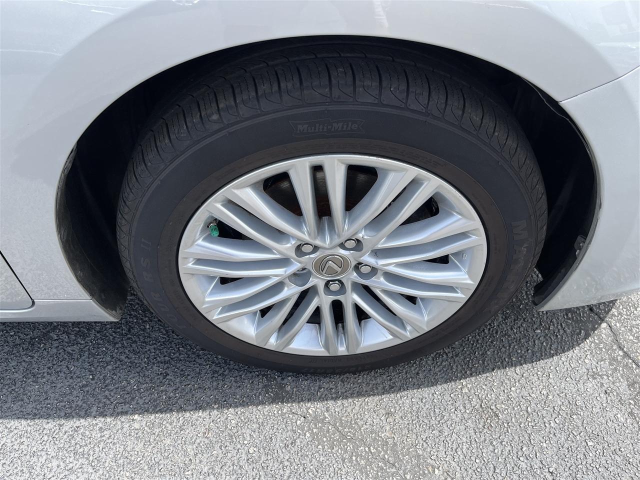 Lexus ES 350  2015