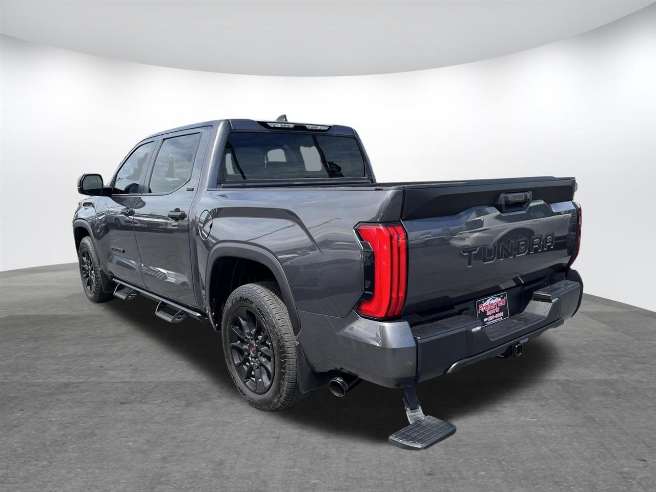 Toyota Tundra 2WD  2025