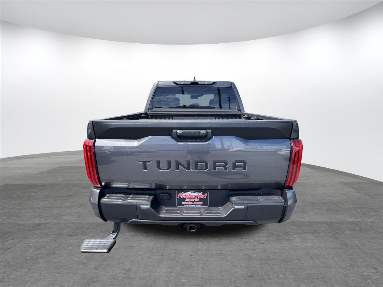 Toyota Tundra 2WD  2025