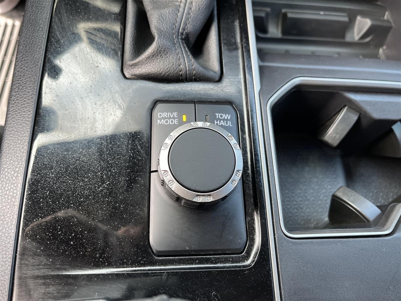 Toyota Tundra 2WD  2025