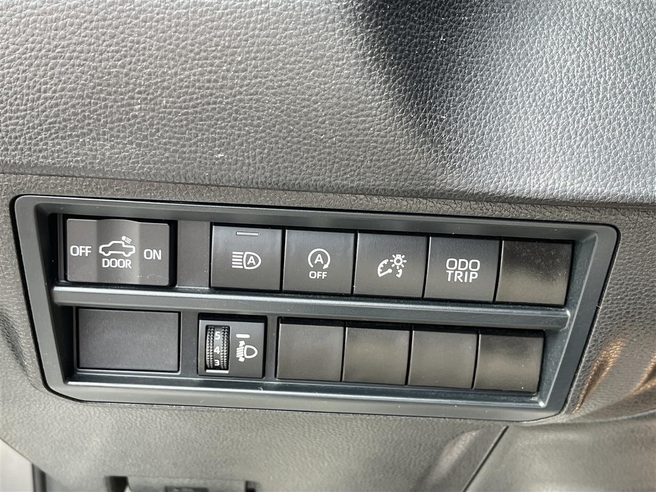 Toyota Tundra 2WD  2025
