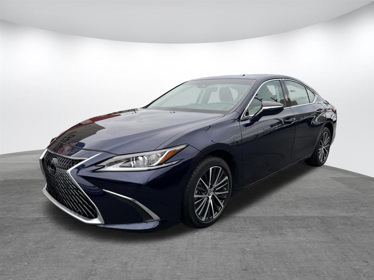 Lexus ES  2023