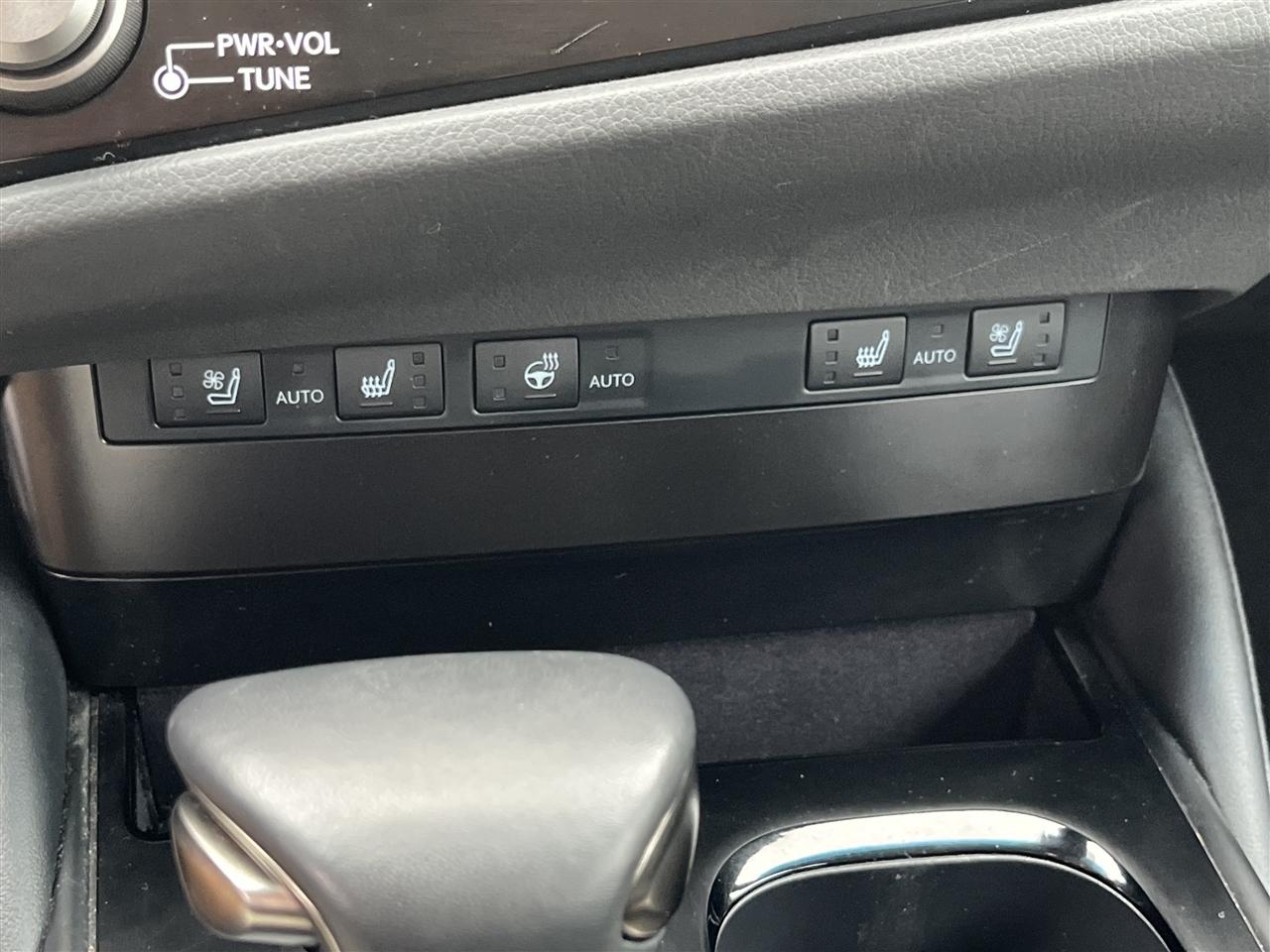 Lexus ES  2023