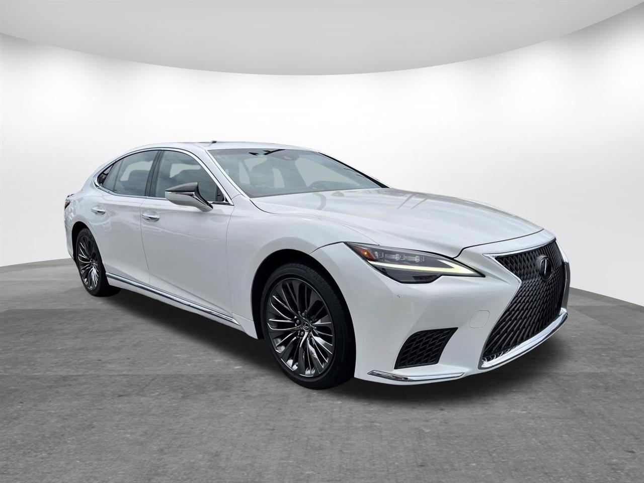Lexus LS  2022