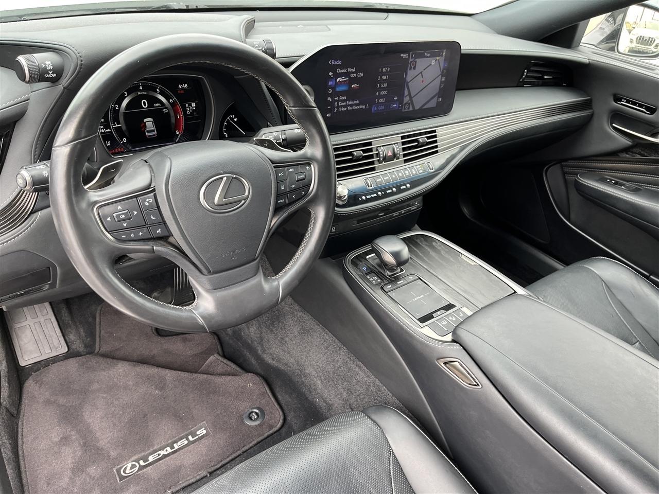 Lexus LS  2022