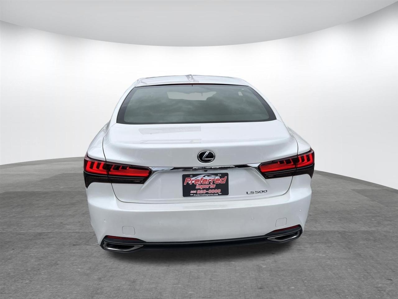 Lexus LS  2022