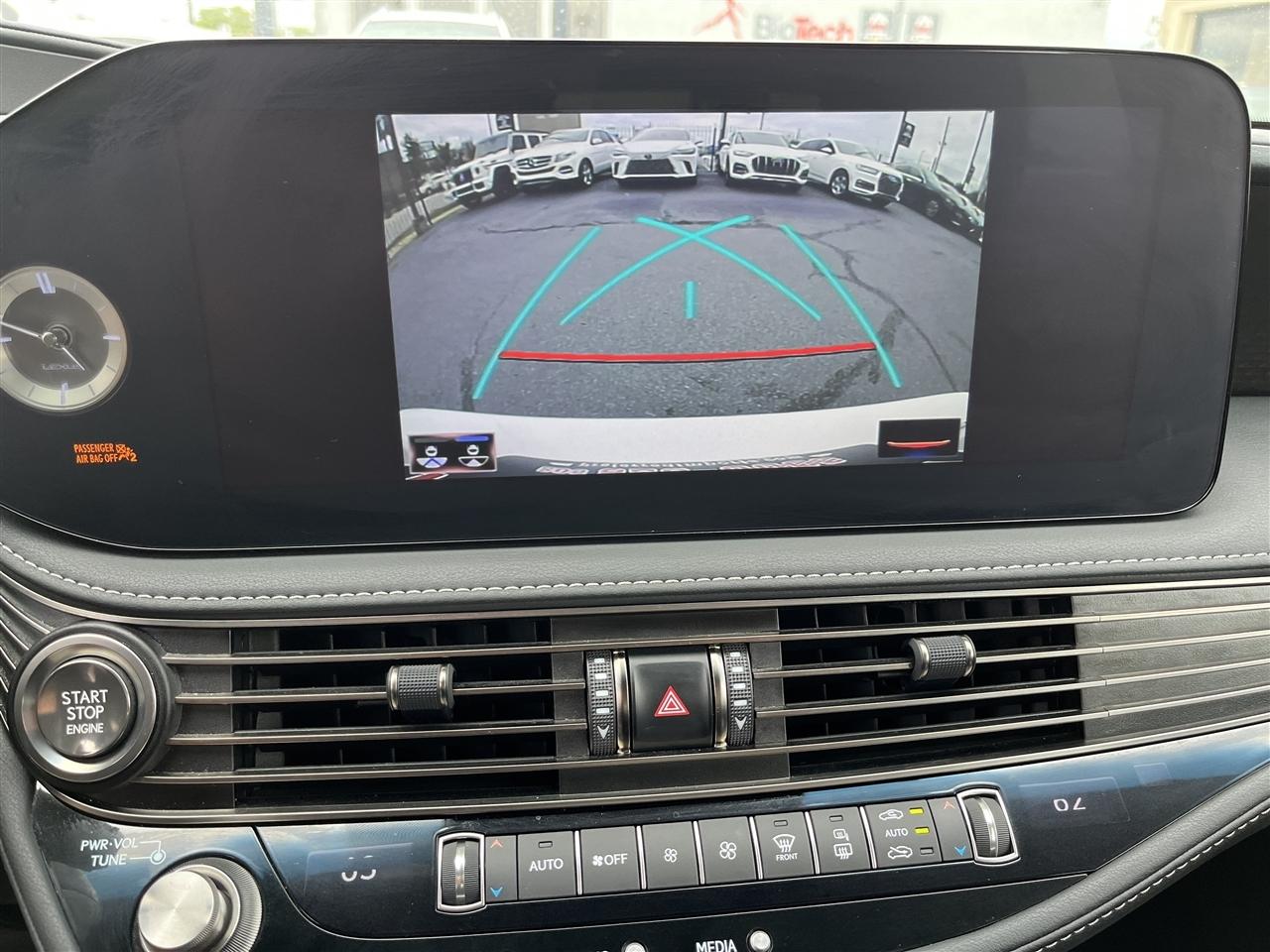 Lexus LS  2022