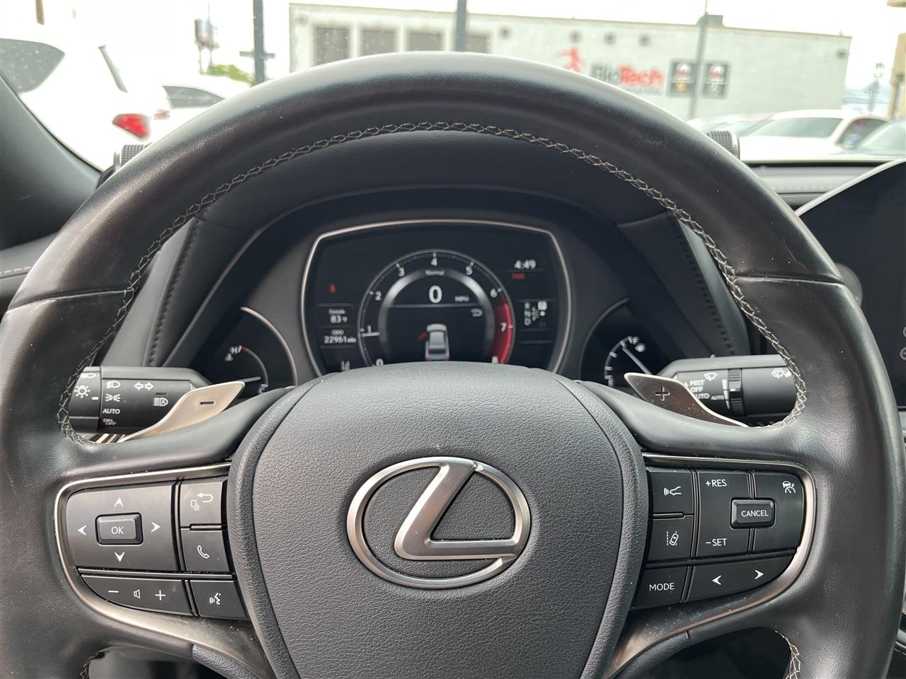 Lexus LS  2022
