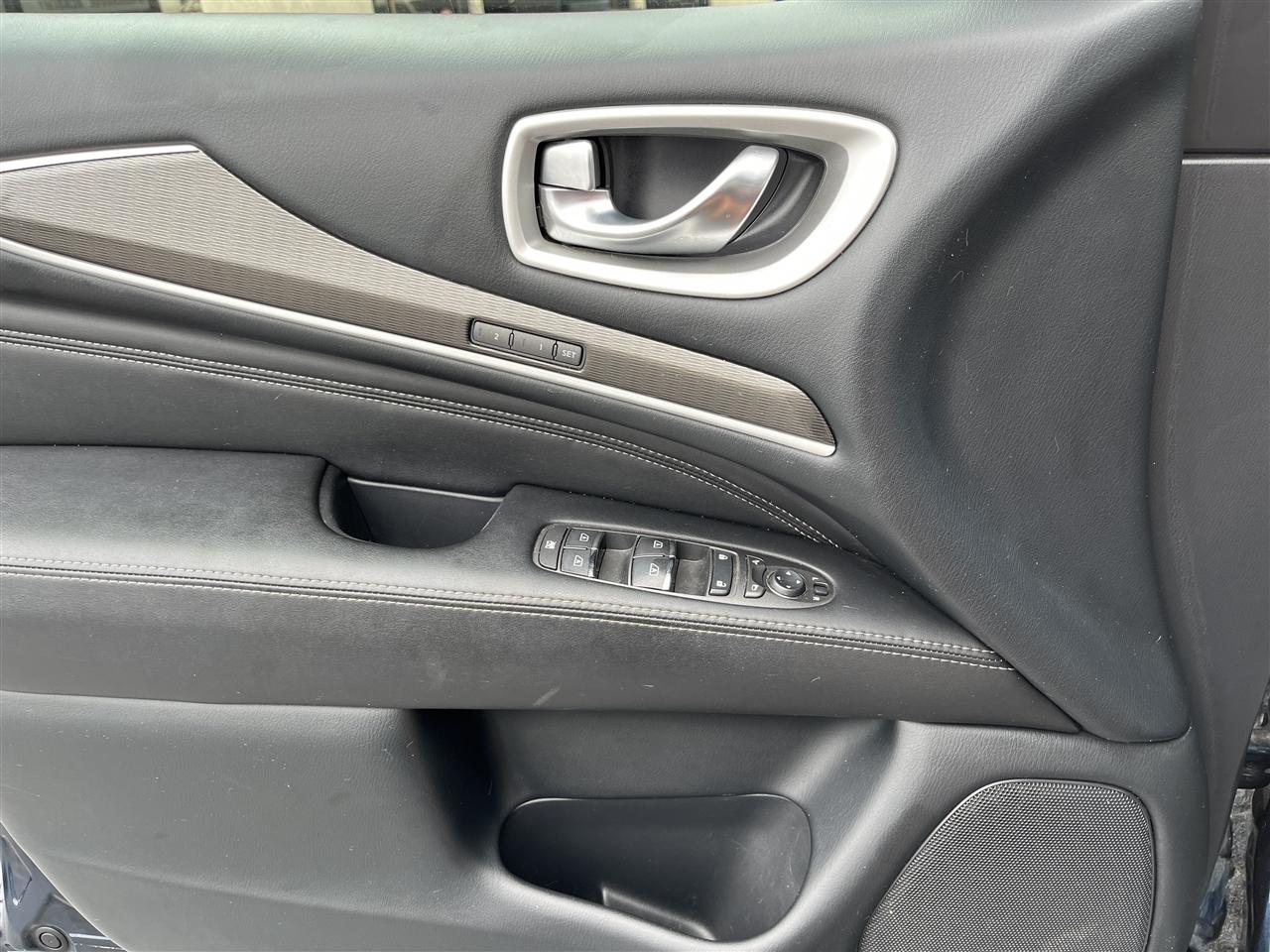 Infiniti QX60  2020