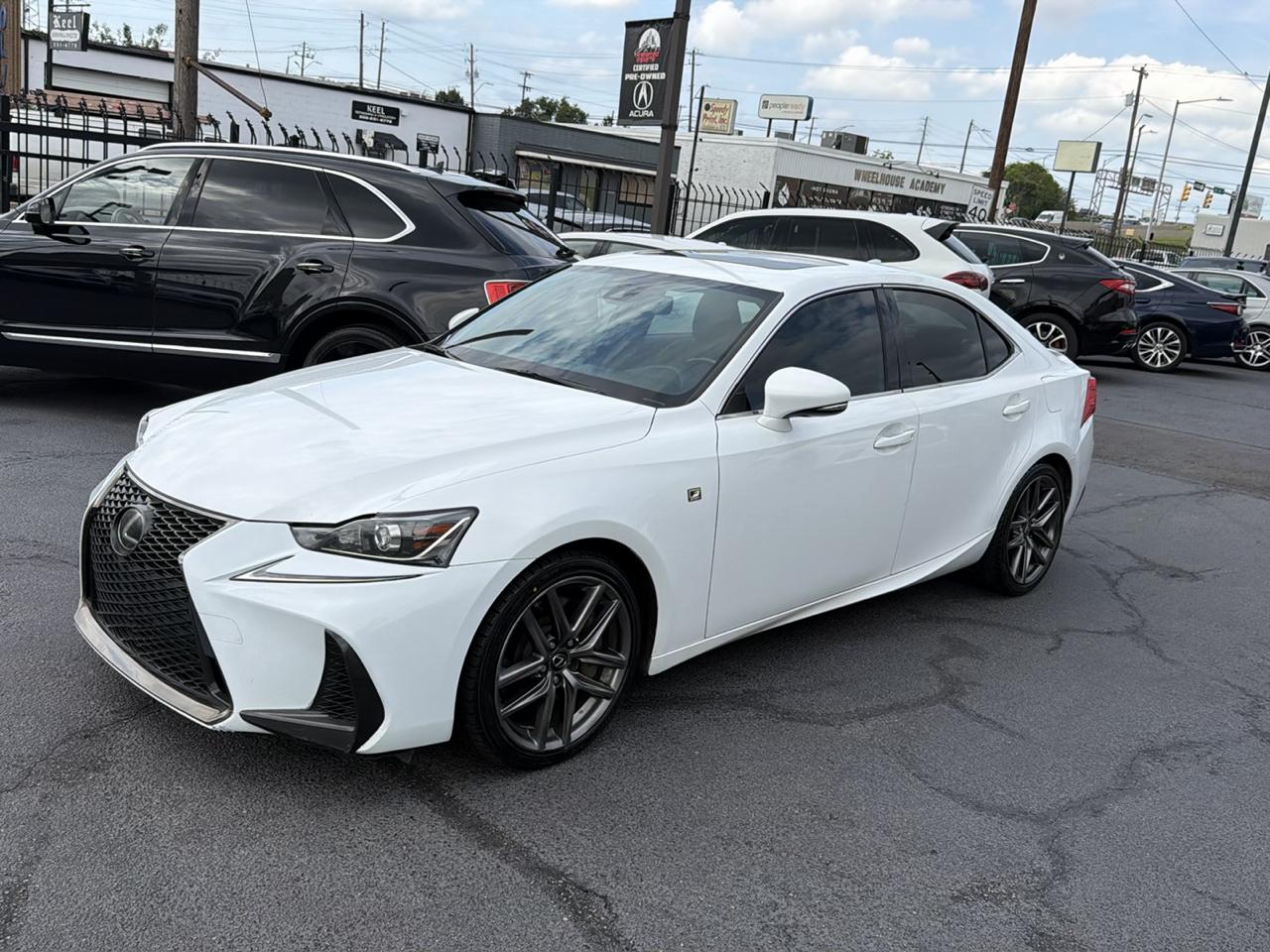 Lexus IS  2017